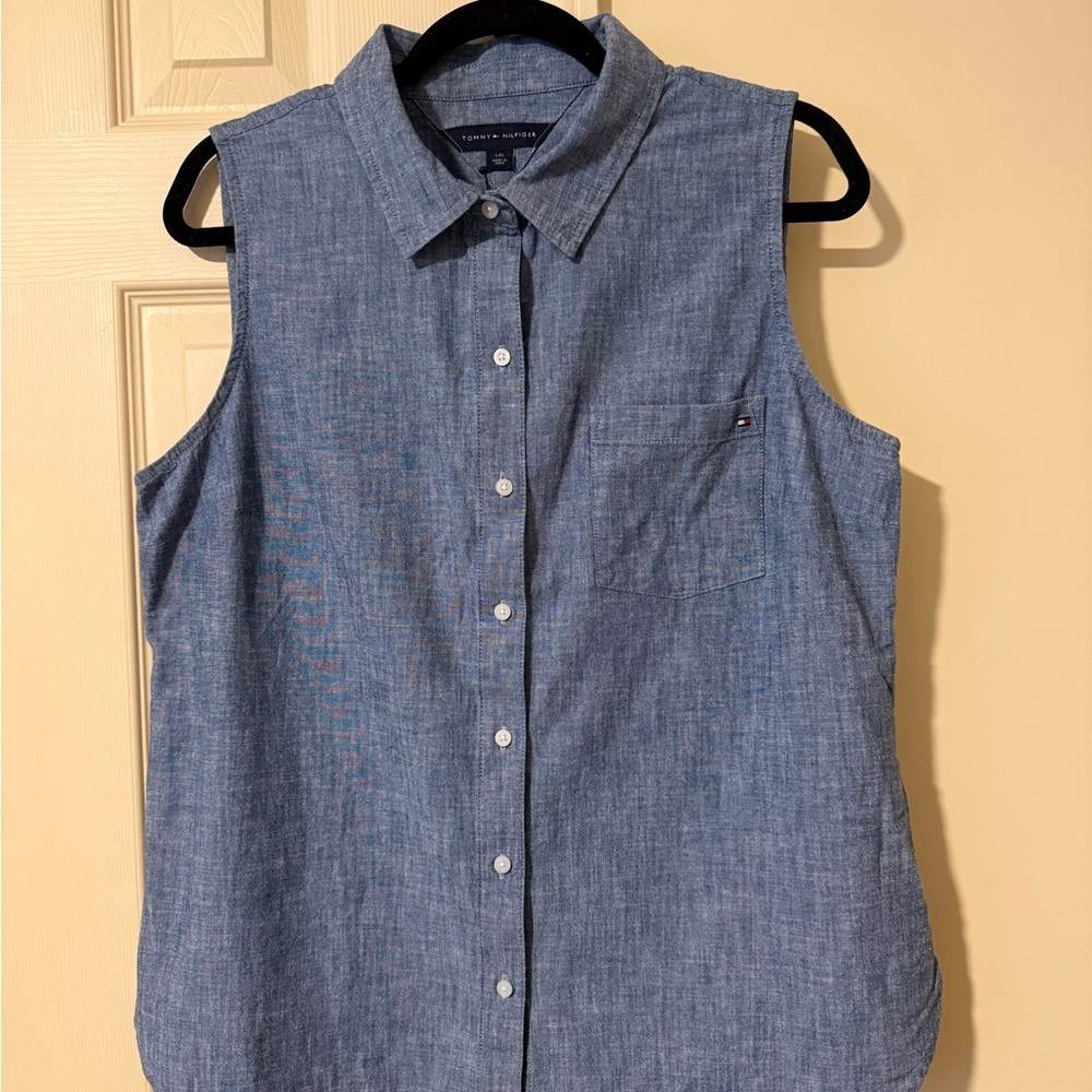 Tommy Hilfiger Sleeveless Chambray Button-Up Shirt Blue